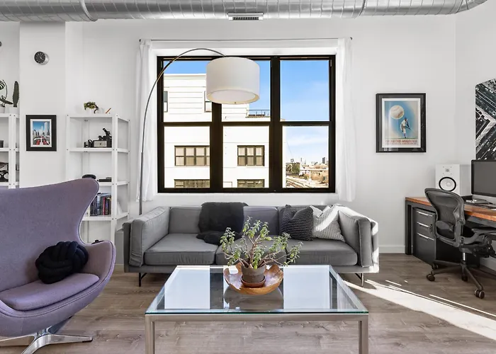 Modern Historic Loft 19ft Ceilings, Gym, Heated Parking, Skyline Views, Balcony Apartment
