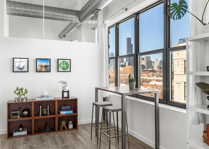 Modern Historic Loft 19ft Ceilings, Gym, Heated Parking, Skyline Views, Balcony Apartment *